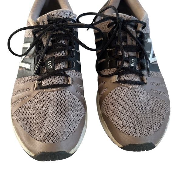 New Balance 811 Fantom Tape Women's Running Shoes - Picture 3 of 6